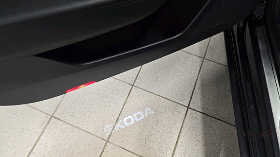Skoda Superb 28 of 30