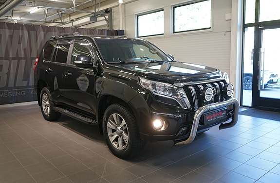 Toyota Land Cruiser 12 of 30