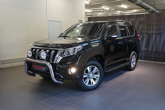 Toyota Land Cruiser 3 of 30