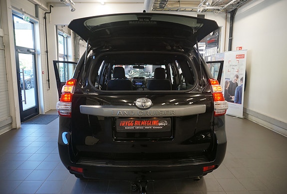 Toyota Land Cruiser 16 of 30