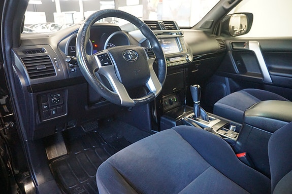 Toyota Land Cruiser 21 of 30