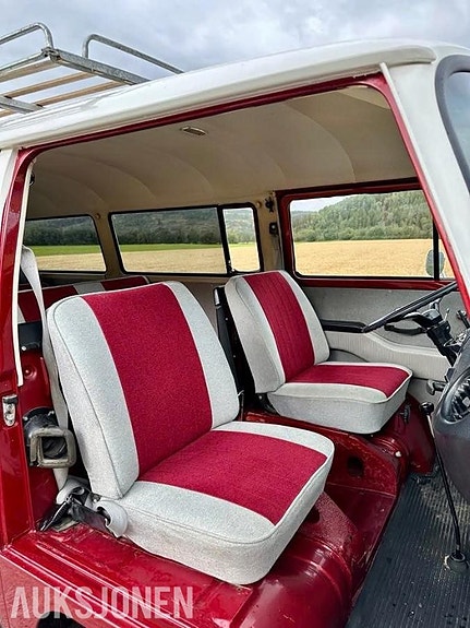 Volkswagen Transporter 16 of 19