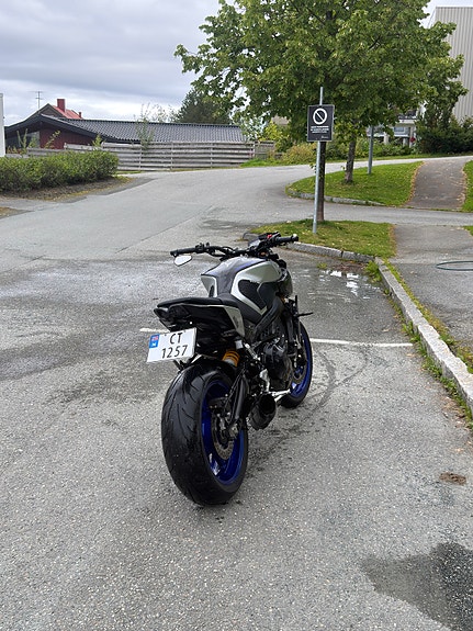 Yamaha MT-09 SP 7 of 17