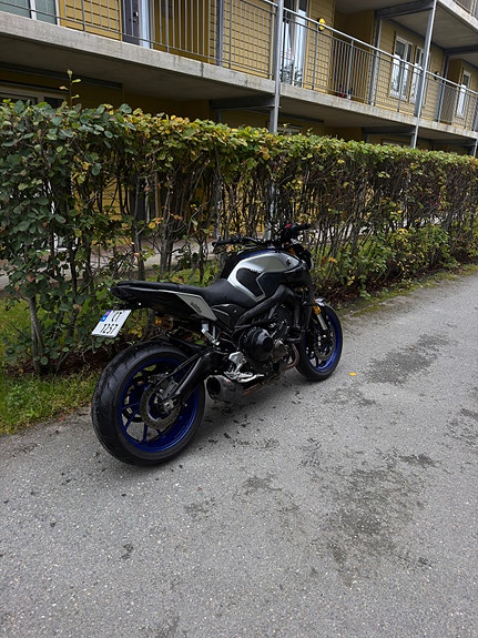 Yamaha MT-09 SP 11 of 17