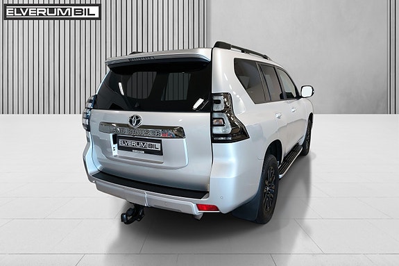 Toyota Land Cruiser 9 of 30