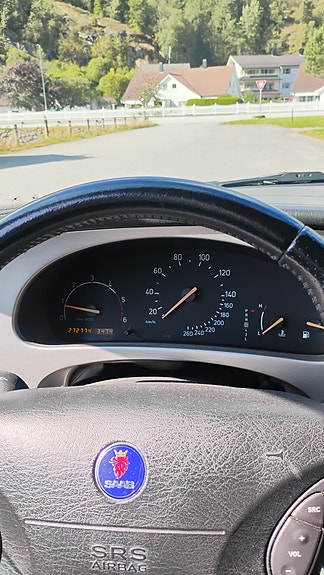 Saab 9-5 2 of 5