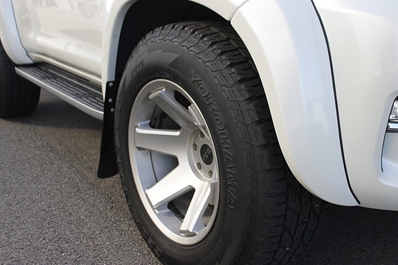 Toyota Land Cruiser 7 of 30
