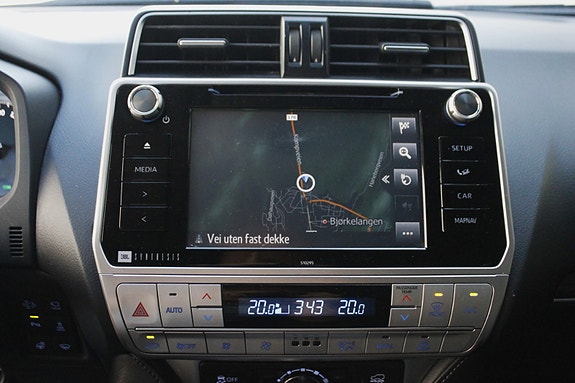 Toyota Land Cruiser 28 of 30