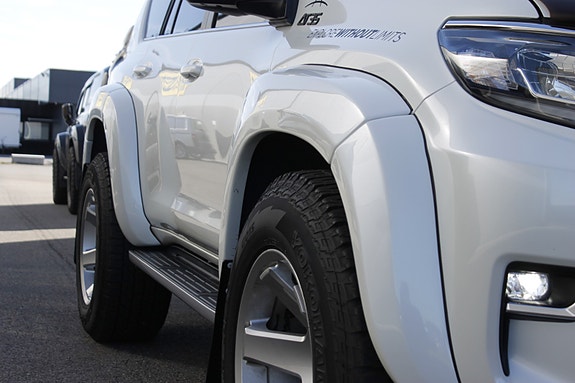 Toyota Land Cruiser 5 of 30