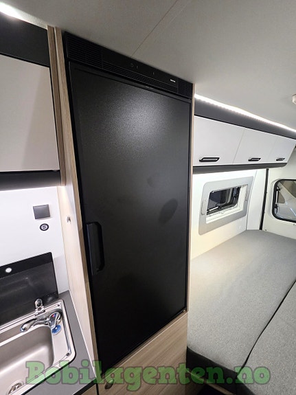 Sun Living V65SL by Adria | Lav km / Ny reg-reim / Langsgående senger / Solcelle / Hengerfeste +++ 22 of 30