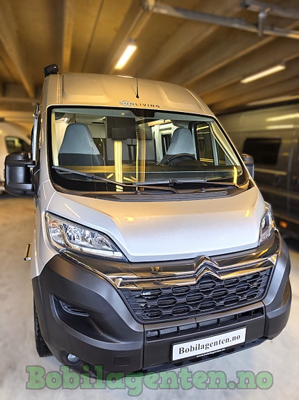 Sun Living V65SL by Adria | Lav km / Ny reg-reim / Langsgående senger / Solcelle / Hengerfeste +++ 6 of 30