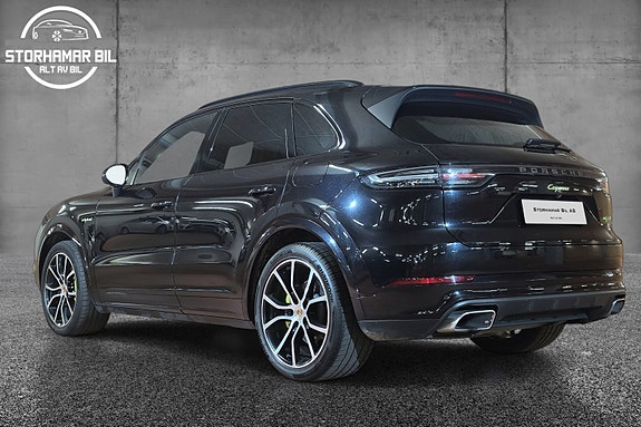 Porsche Cayenne 7 of 30