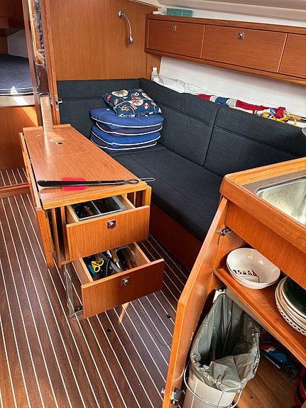 Bavaria 33 Cruiser 12 of 27