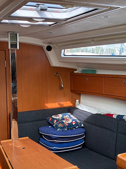 Bavaria 33 Cruiser 11 of 27