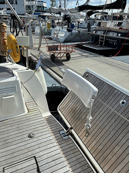 Bavaria 33 Cruiser 6 of 27