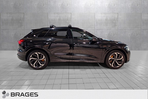 Audi e-tron Sportback 6 of 24