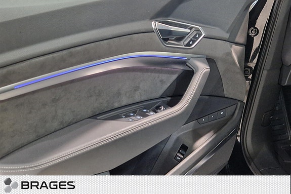 Audi e-tron Sportback 17 of 24