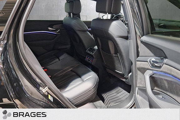 Audi e-tron Sportback 21 of 24