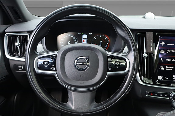 Volvo V90 10 of 28