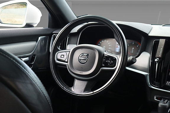 Volvo V90 9 of 28