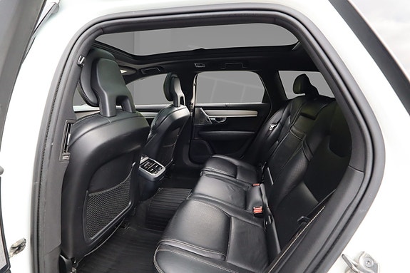 Volvo V90 6 of 28