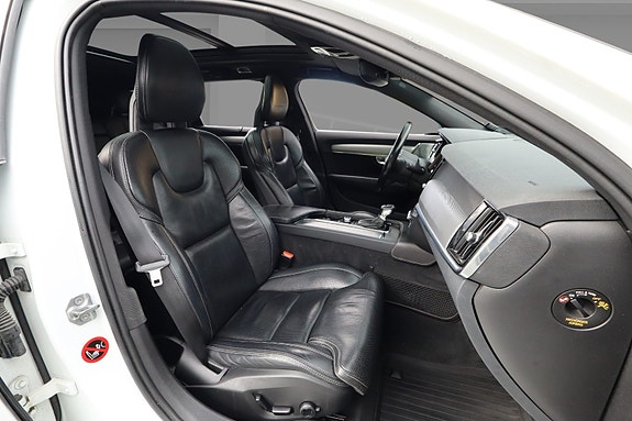 Volvo V90 25 of 28