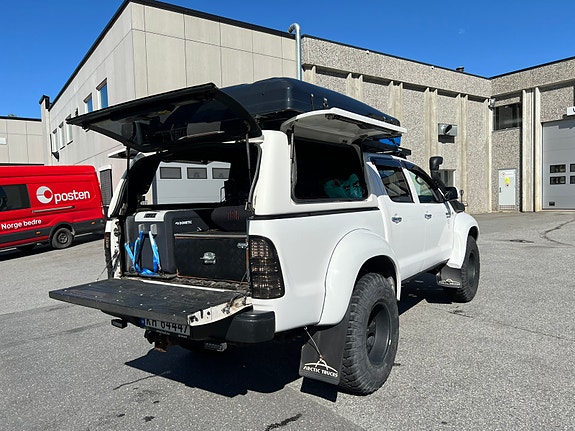 Toyota HiLux 15 of 29