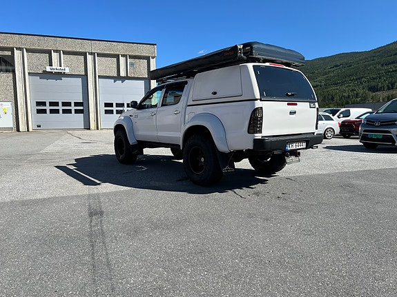 Toyota HiLux 5 of 29