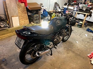 Yamaha XJ600S 4 of 11