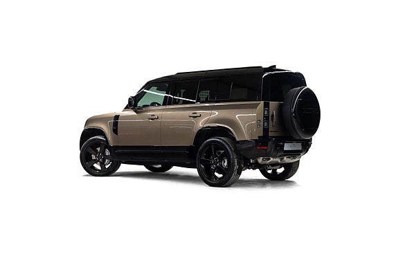 Land Rover Defender 110 11 of 30
