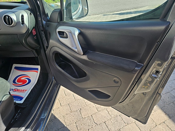 Peugeot e-Partner 19 of 26