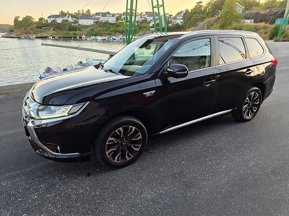 Mitsubishi Outlander 2 of 13