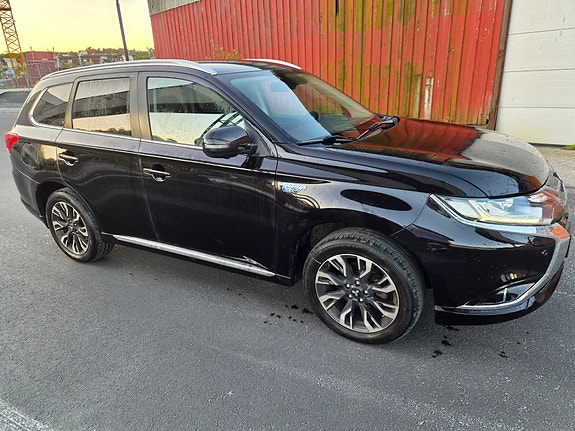 Mitsubishi Outlander 3 of 13
