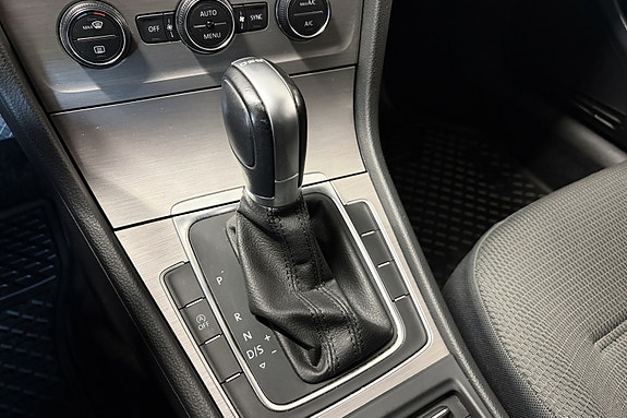 Volkswagen Golf VII 20 of 29