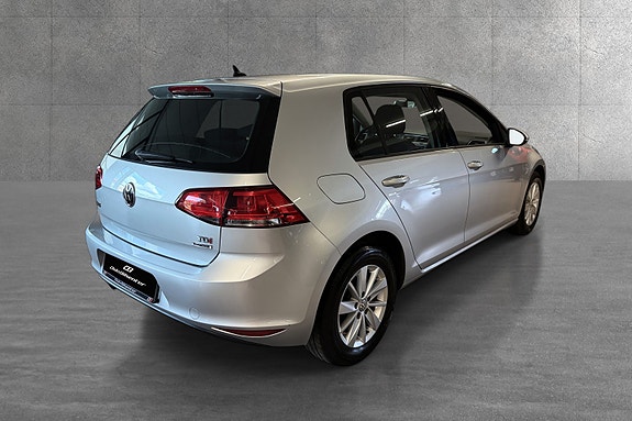 Volkswagen Golf VII 6 of 29
