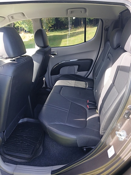 Mitsubishi L200 8 of 12
