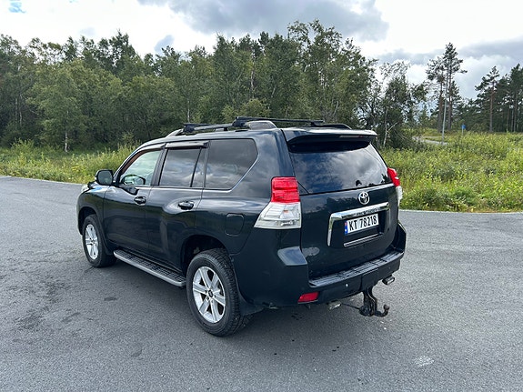 Toyota Land Cruiser 3 of 14