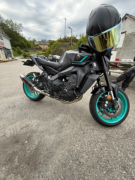 Yamaha MT-09 3 of 11