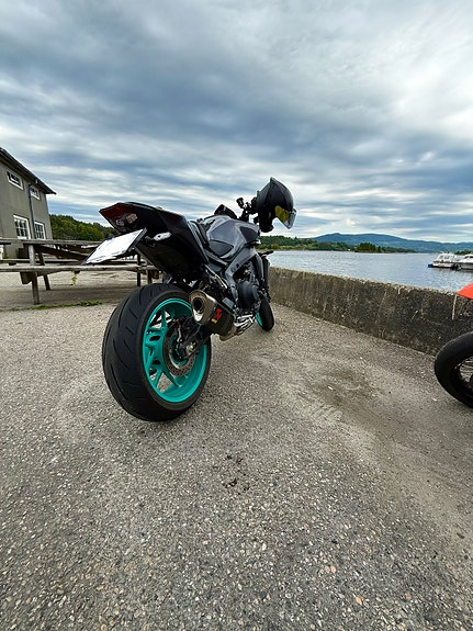 Yamaha MT-09 2 of 11