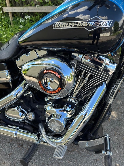 Harley-Davidson FXDC Dyna Super Glide Custom 19 of 22