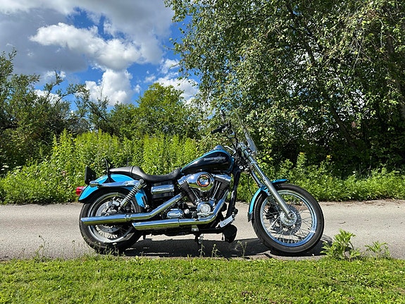 Harley-Davidson FXDC Dyna Super Glide Custom 2 of 22
