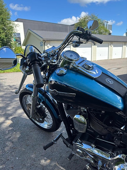 Harley-Davidson FXDC Dyna Super Glide Custom 17 of 22