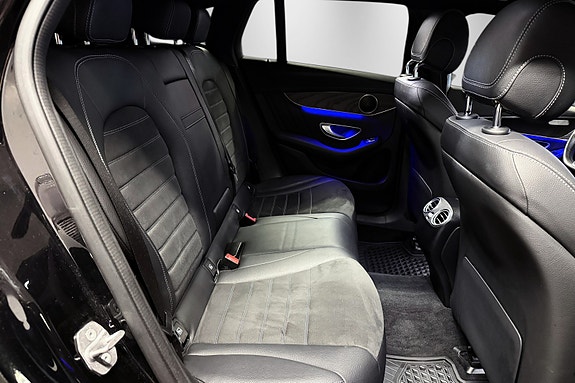Mercedes-Benz EQC400 23 of 30
