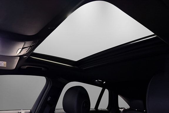 Mercedes-Benz EQC400 19 of 30