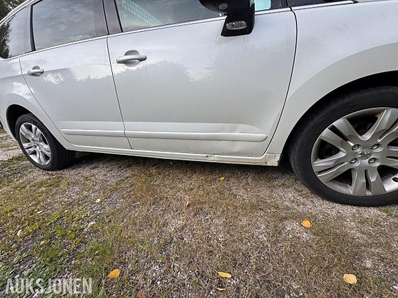 Peugeot 5008 14 of 30