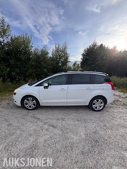 Peugeot 5008 8 of 30
