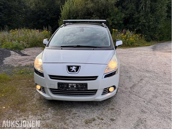 Peugeot 5008 2 of 30