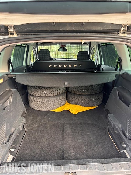 Peugeot 5008 27 of 30