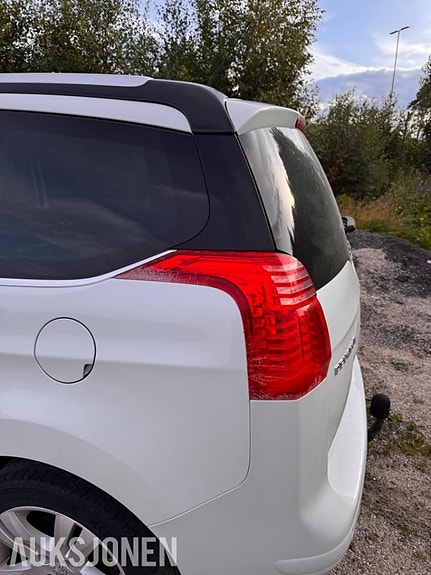 Peugeot 5008 18 of 30