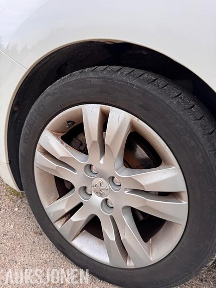 Peugeot 5008 21 of 30